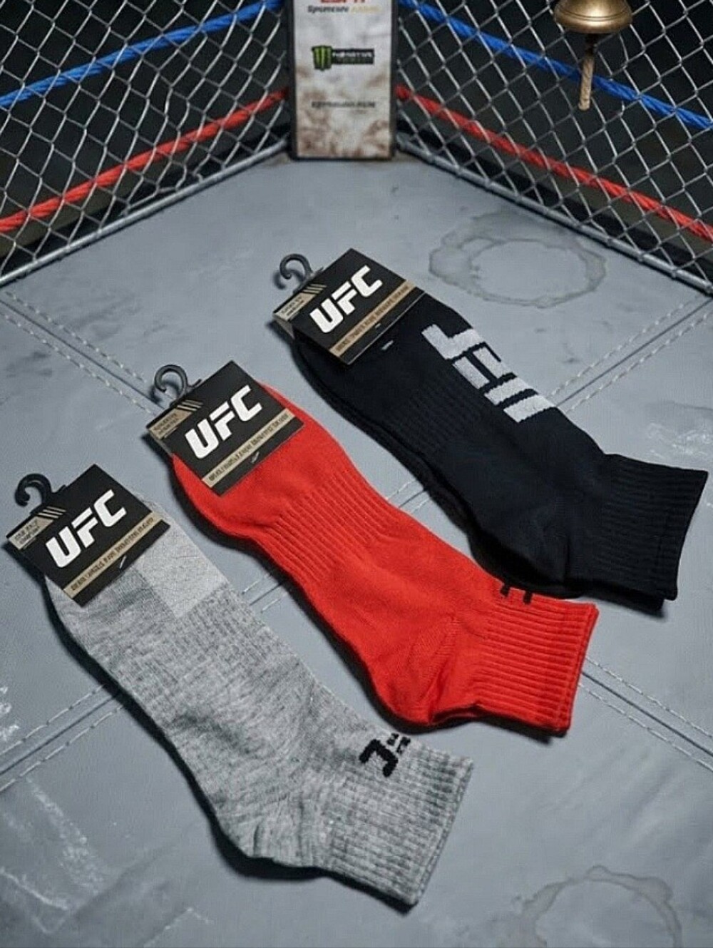 3 UFC Quarter Crew Socks